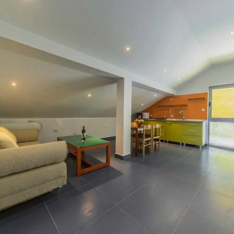 Villa Tivat - Vila s 5 Spavaćih Soba i Sopstvenim Bazenom - 24