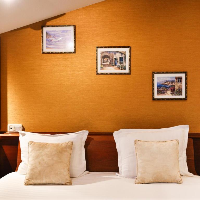 Luxury Sea Residence by Kristina - Deluxe Double Room with Bath - 30