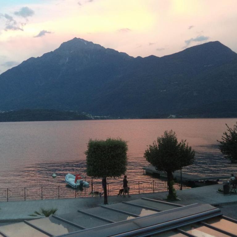 Nuovo Bar Centrale - Camera Matrimoniale con Vista Lago - 3