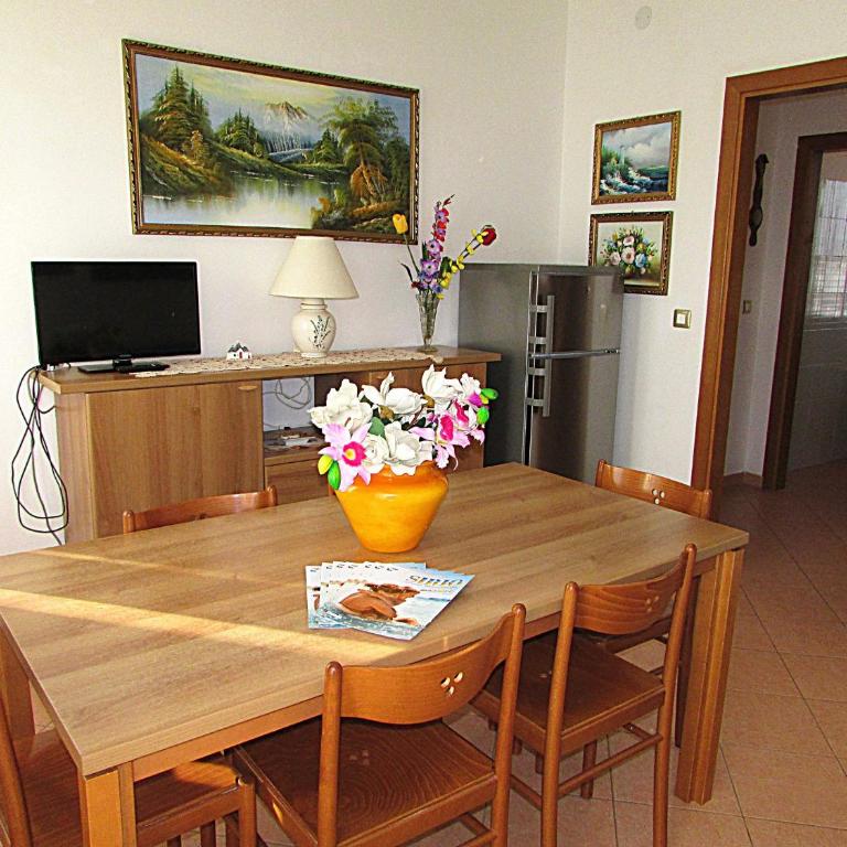 Patrizia - Two-Bedroom Apartment - 13