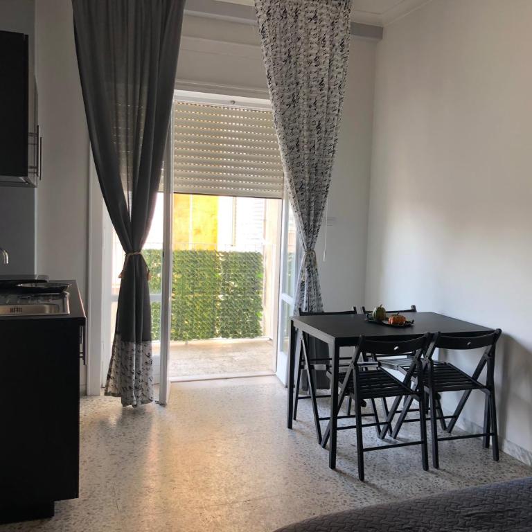 Ottieri Apartment Napoli Room&Kitchen with Panoramic View - Family Room with Sea View - 11