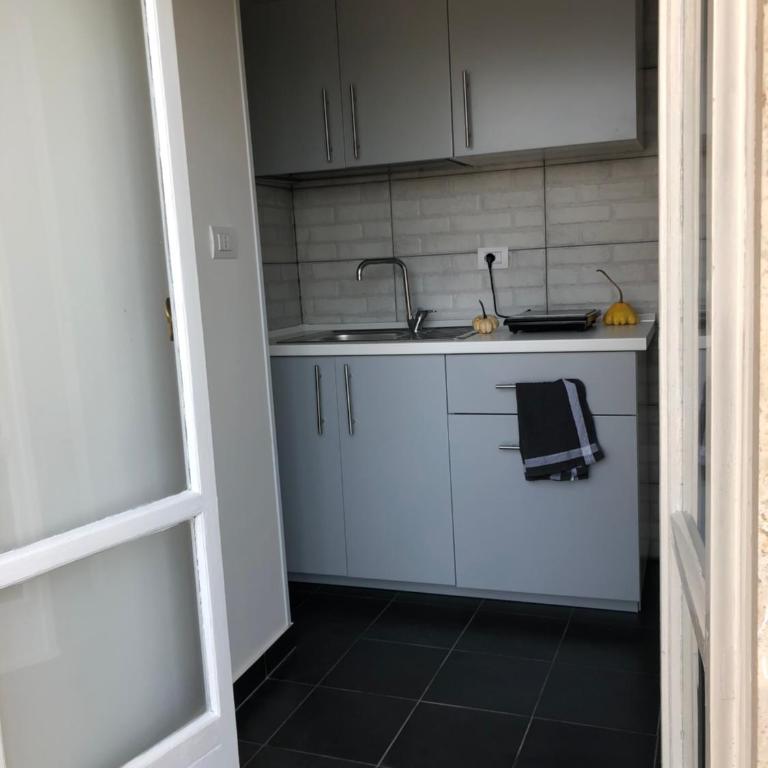 Ottieri Apartment Napoli Room&Kitchen with Panoramic View - Deluxe Triple Room with Sea View - 4