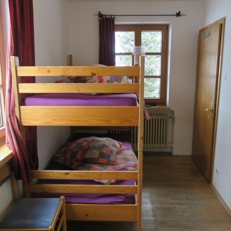 SnowBunnys BackPackers Hostel - Camera Doppia con Letti Singoli e Bagno in Comune - 10