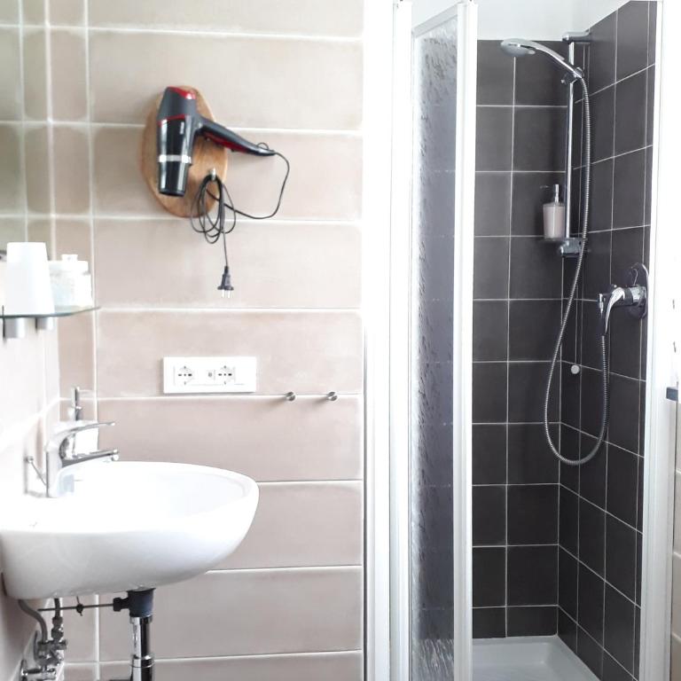 Amandolevanto B&B - Camera Queen Standard - 11