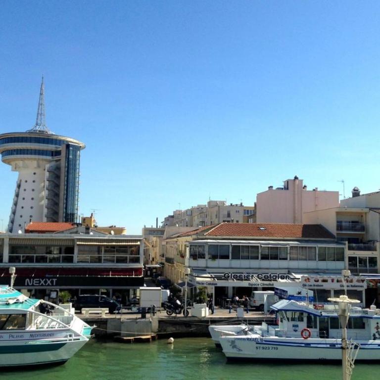 Superbe ! Appart T3 - Vue mer - Garage - Appartement 2 Chambres - 19
