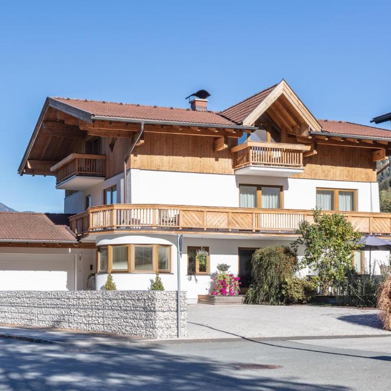 Apartpension Oberhauser - Apartment mit 3 Schlafzimmern und Balkon - 1