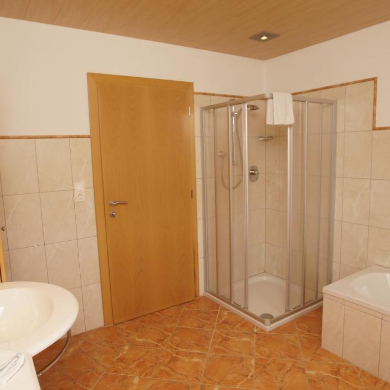 Haus Annemarie Schiestl - Three-Bedroom Apartment - 33