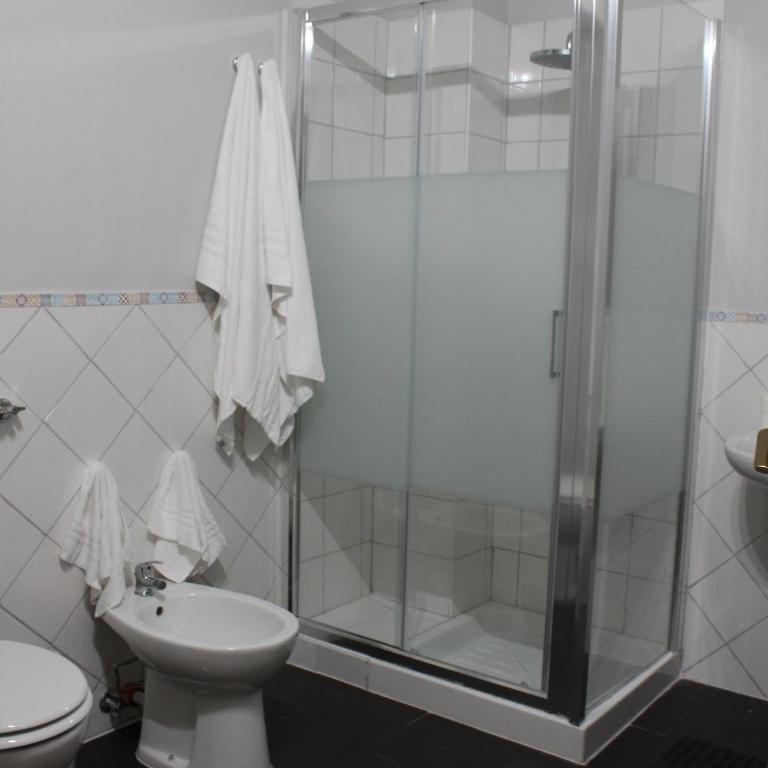 Harmony Rooms - Double Room with Extra Bed - 1