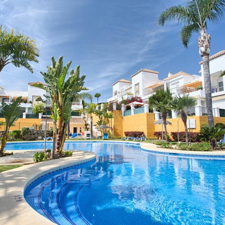 Senorio de Gonzaga Great 2 bedroom apartment with a lovely community pool in the heart of Nueva Andalucia - Apartamento - 31