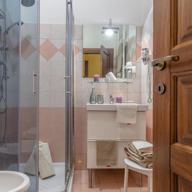 B & B La Fontaine Residenza D'Epoca - Camera Matrimoniale Deluxe con Bagno Privato - 7