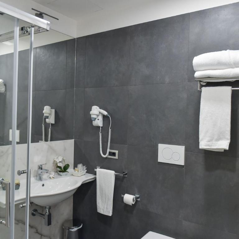 Pompei Inn Ruins B&B Luxury Suite - Camera Matrimoniale/Doppia con Letti Singoli con Balcone - 36