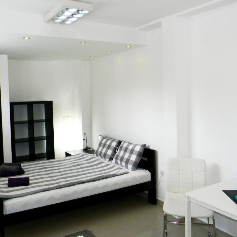 Apartments Luka - Double Room - 1