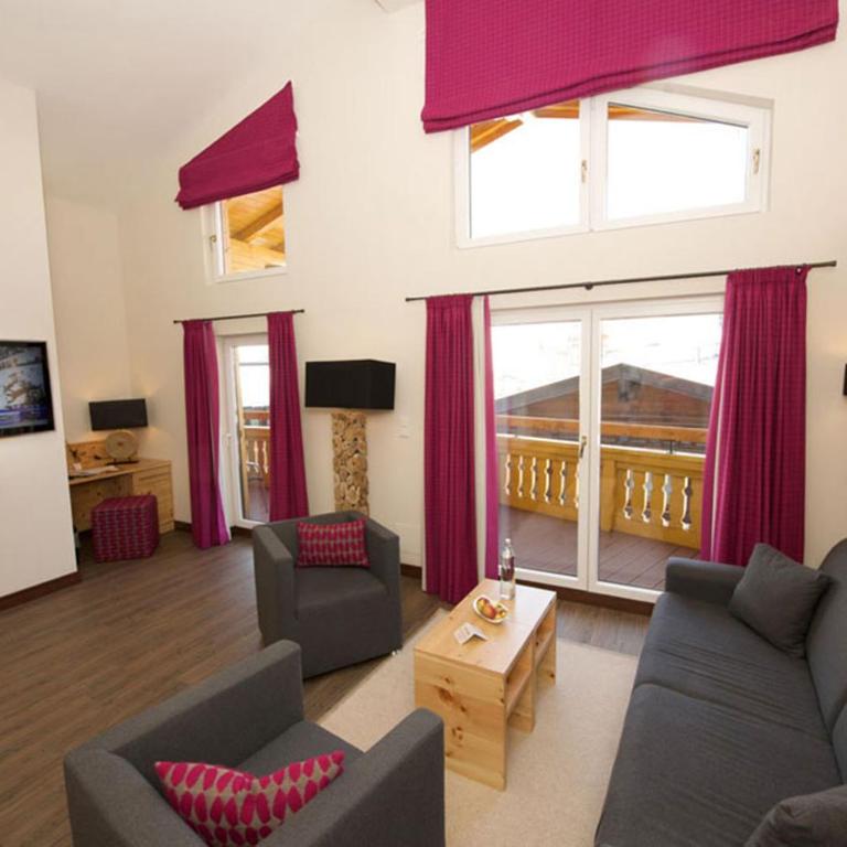 JUFA Alpenhotel Saalbach - Comfort Suite mit 2 Schlafzimmern - 2