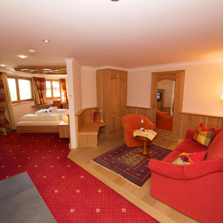 JUFA Alpenhotel Saalbach - Suite mit 1 Schlafzimmer - 3