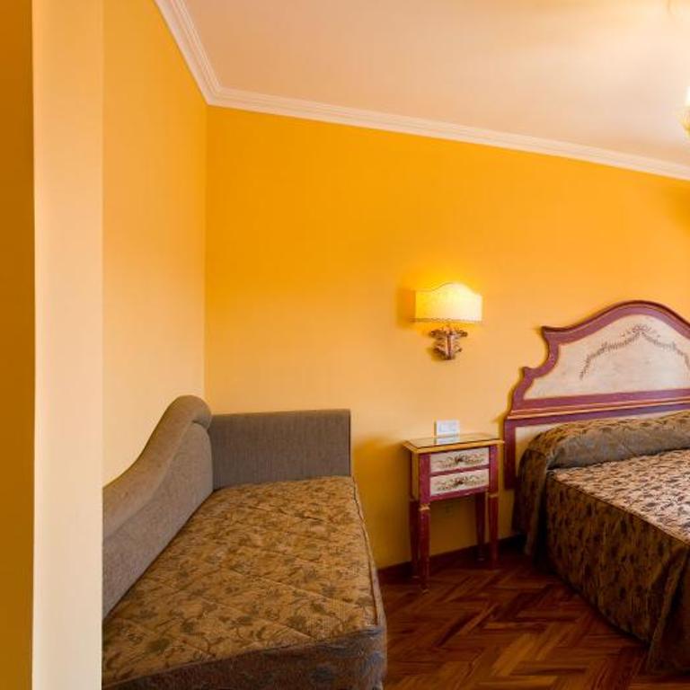 Hotel Palazzo Guardati - Deluxe Triple Room with Sea View - 2