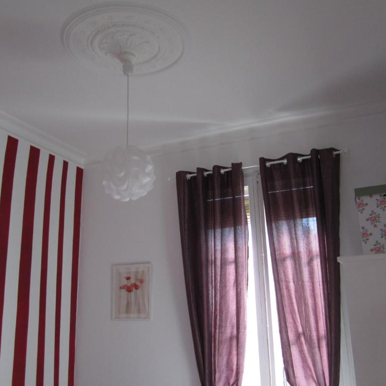 Fira Plaza España Apartment 3ʳᵈ Floor Balcony - Three-Bedroom Apartment - 13