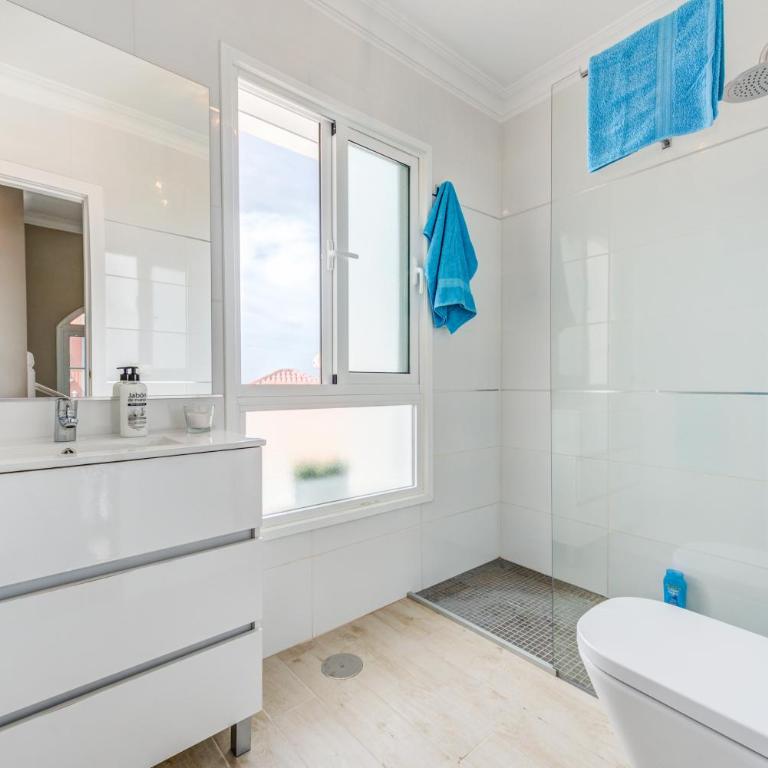 LUXURY WHITE VILLA with sea view, heated pool - Villa - 41