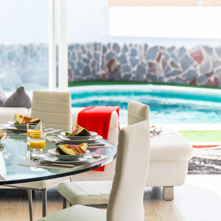 LUXURY WHITE VILLA with sea view, heated pool - Villa - 45