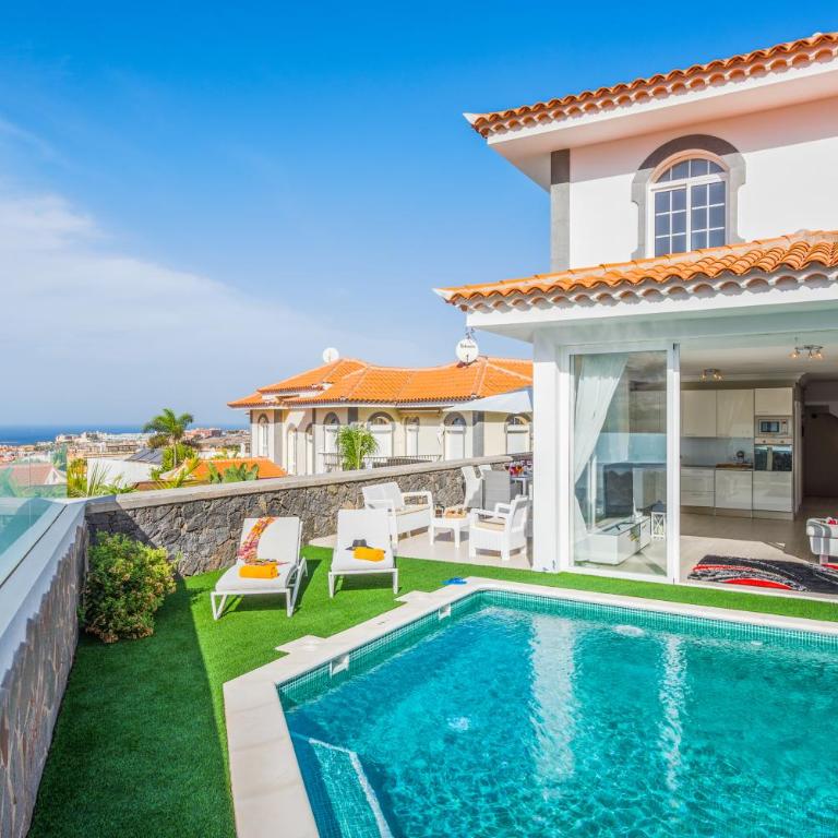 LUXURY WHITE VILLA with sea view, heated pool - Villa - 50