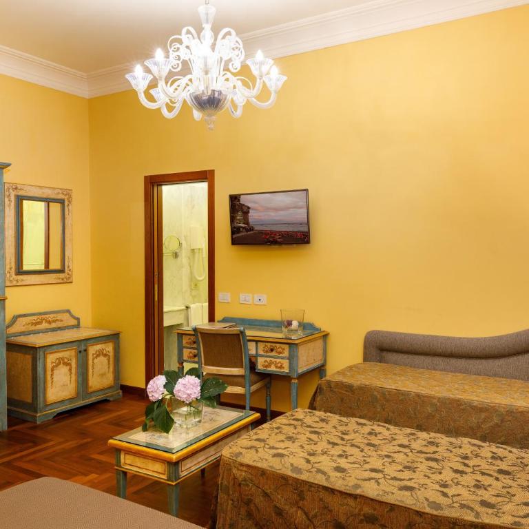 Hotel Palazzo Guardati - Quadruple Room - 1