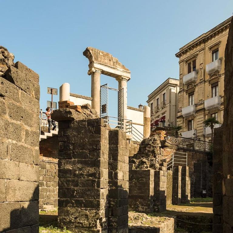Stesicoro InHabit - Catania City Center - Deluxe Queen Room - 4