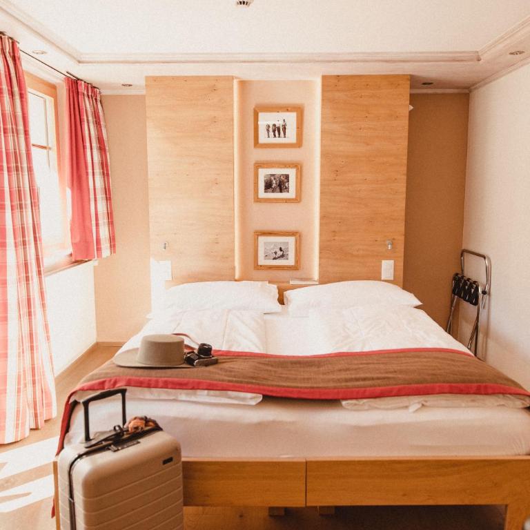 Hotel Bella Vista Zermatt - Habitación Doble Básica con balcón y vistas al Cervino - 1 o 2 camas - 5