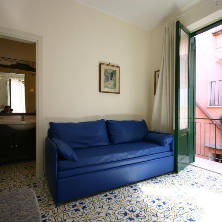 Sorrento Inn Guesthouse - Camera Tripla - 8