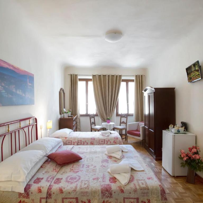Guesthouse Bel Duomo - Quadruple Room with Private External Bathroom - 2