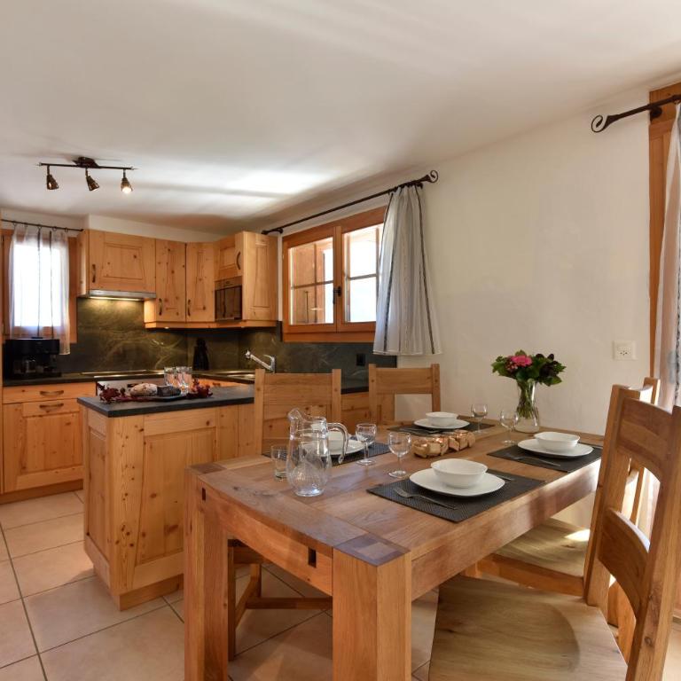 Apartments Vieux Chalet - Two-Bedroom Apartment / B 06 - 11