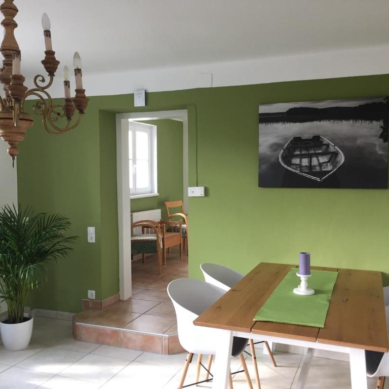 Blaues Haus Ferienwohnung Bodensdorf Ossiacher See Gerlitzen Alpe - Apartment mit Gartenblick - 7