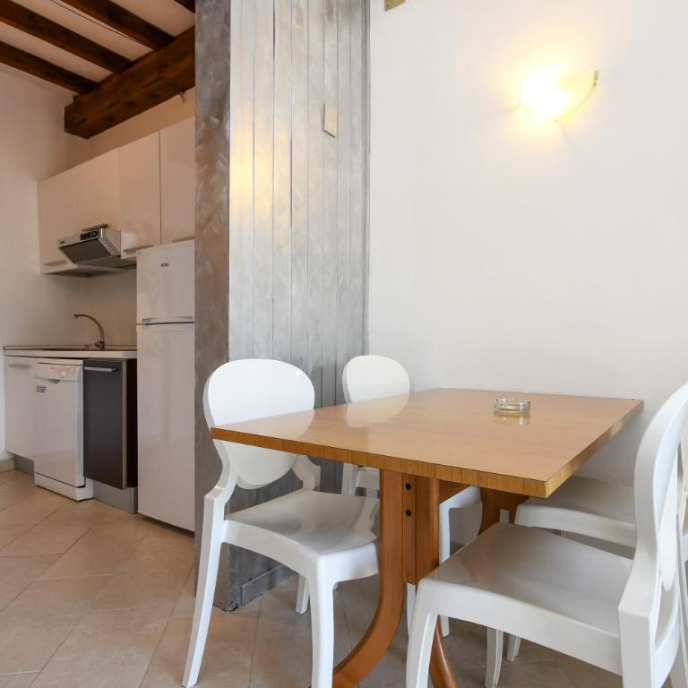 La Villa Fasano - Appartamento con 2 Camere da Letto e Vista Lago - 5
