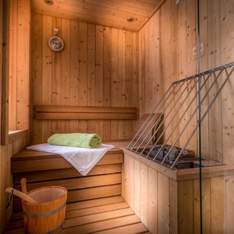 Circle Chalets Arlberg am Golfplatz Ski in - Ski out - Luxus-Suite mit 2 Schlafzimmern - 5