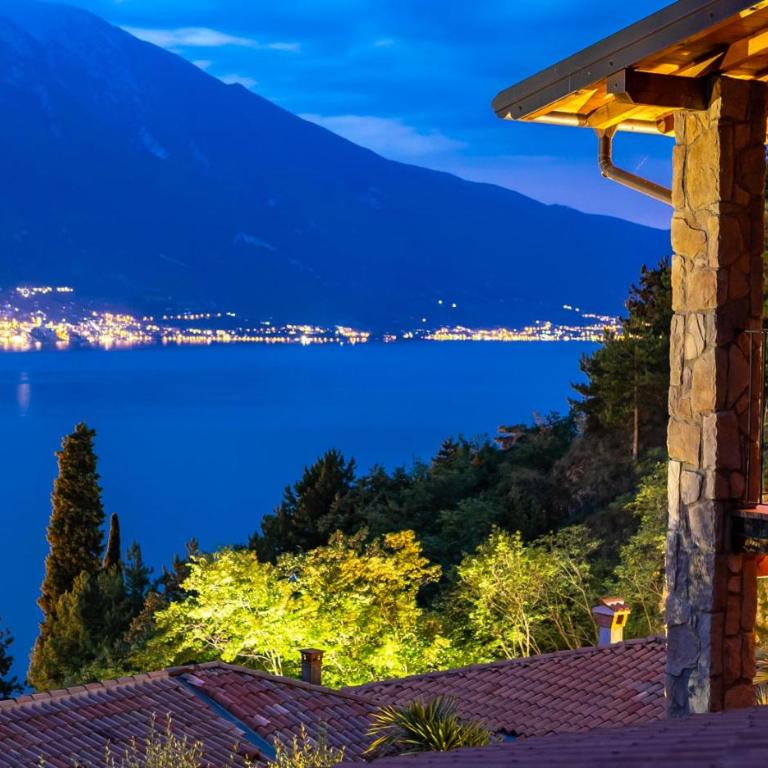 Relax Hotel Villa Gardenia & Villa Oleandra - Superior Double or Twin Room with Lake View - 8