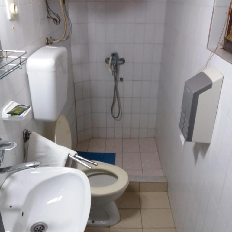 LAZAREV KONAK - Comfort Triple Room with Shower - 1