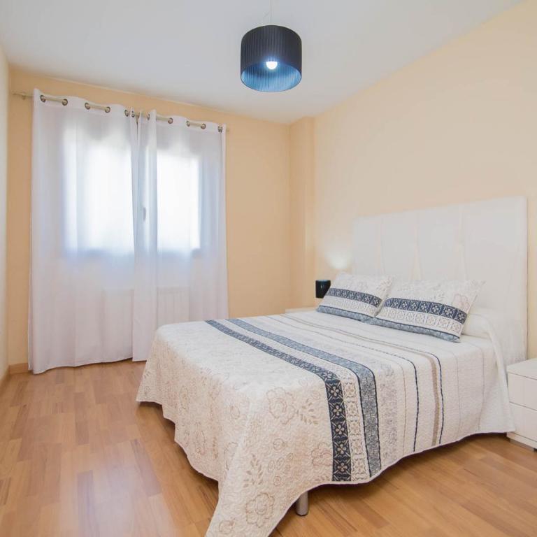 EnjoyGranada EMIR 3F - POOL, GYM & Free Parking - Apartment - 16