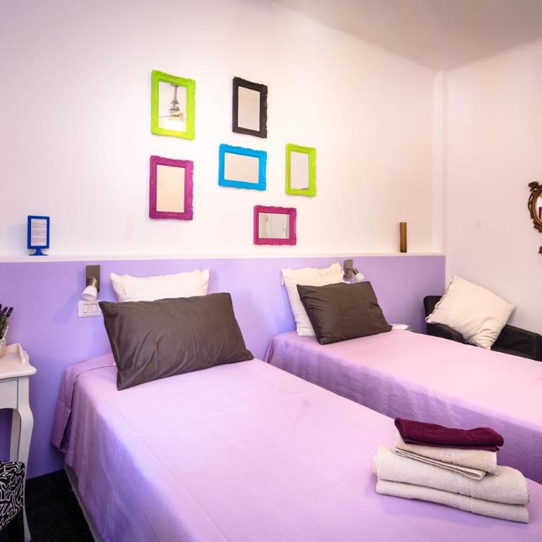 Girovagando B&B - Camera Matrimoniale/Doppia con Letti Singoli con Bagno Privato Esterno - 8
