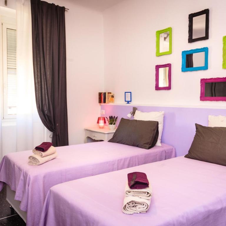 Girovagando B&B - Camera Matrimoniale/Doppia con Letti Singoli con Bagno Privato Esterno - 3