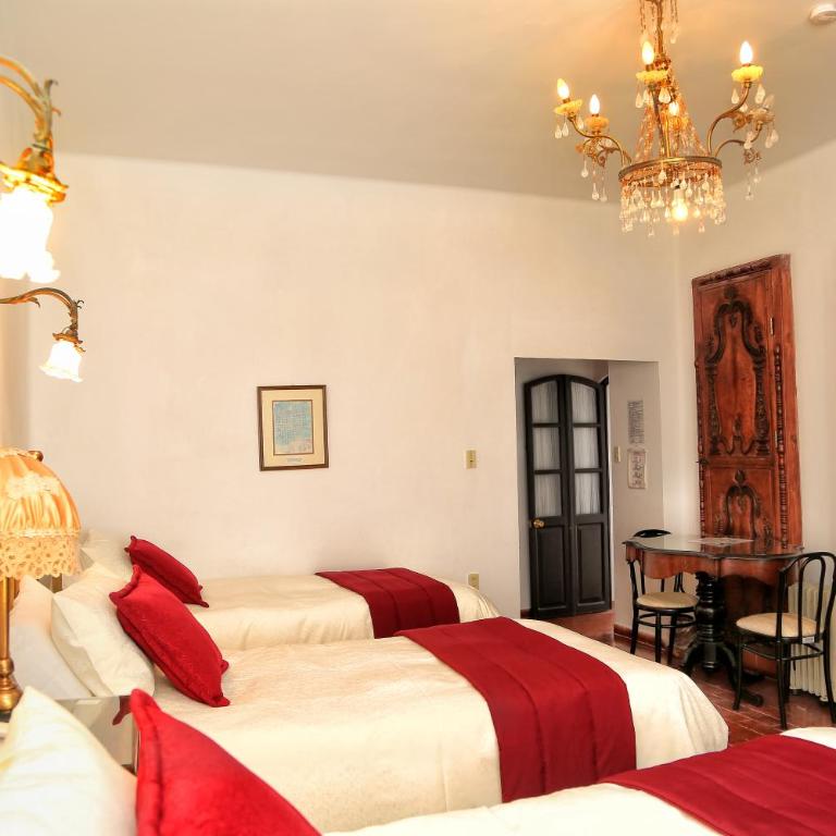 El Hotel de Su Merced - Habitación Triple - 6