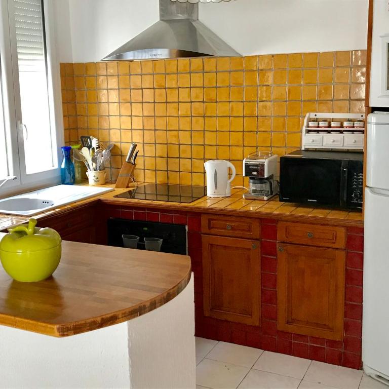 THE YELLOW HOUSE - Two-Bedroom Apartment - 9