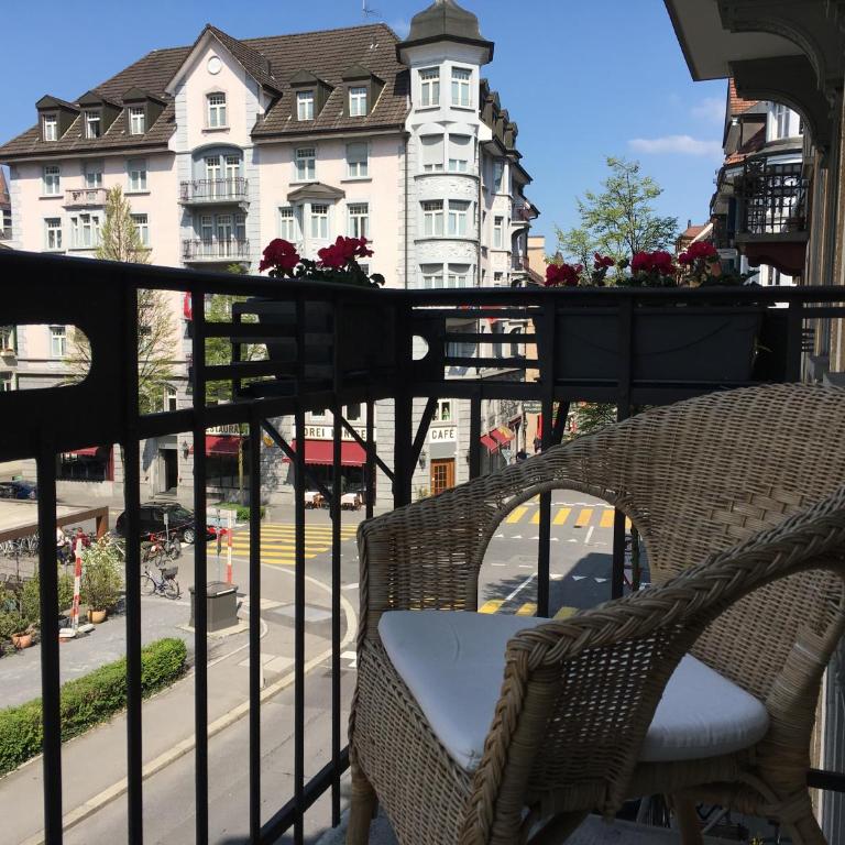 Central Bright & Cozy Apartments - Apartment - 12