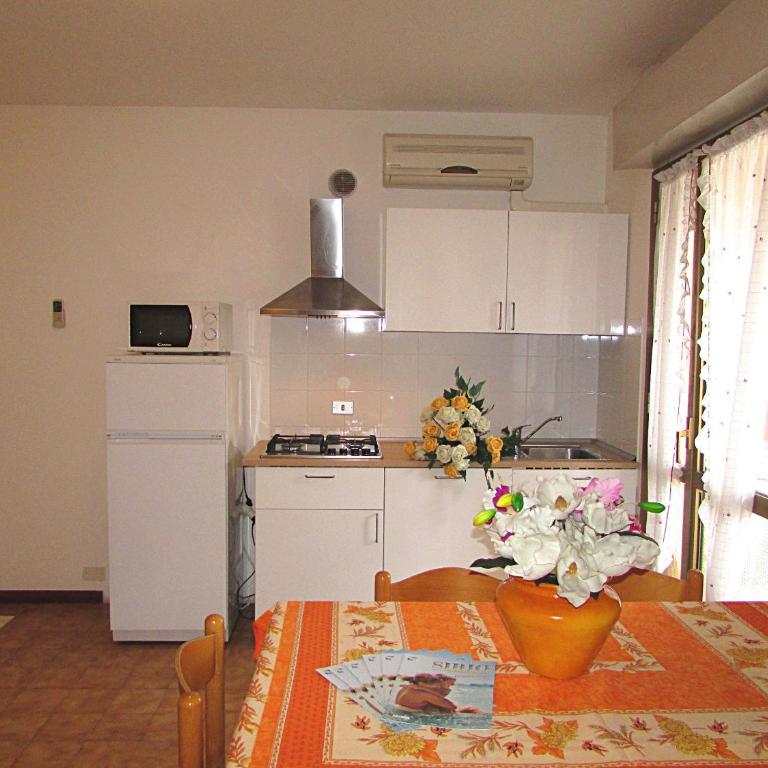 Adua - Appartamento con 2 Camere da Letto - 2