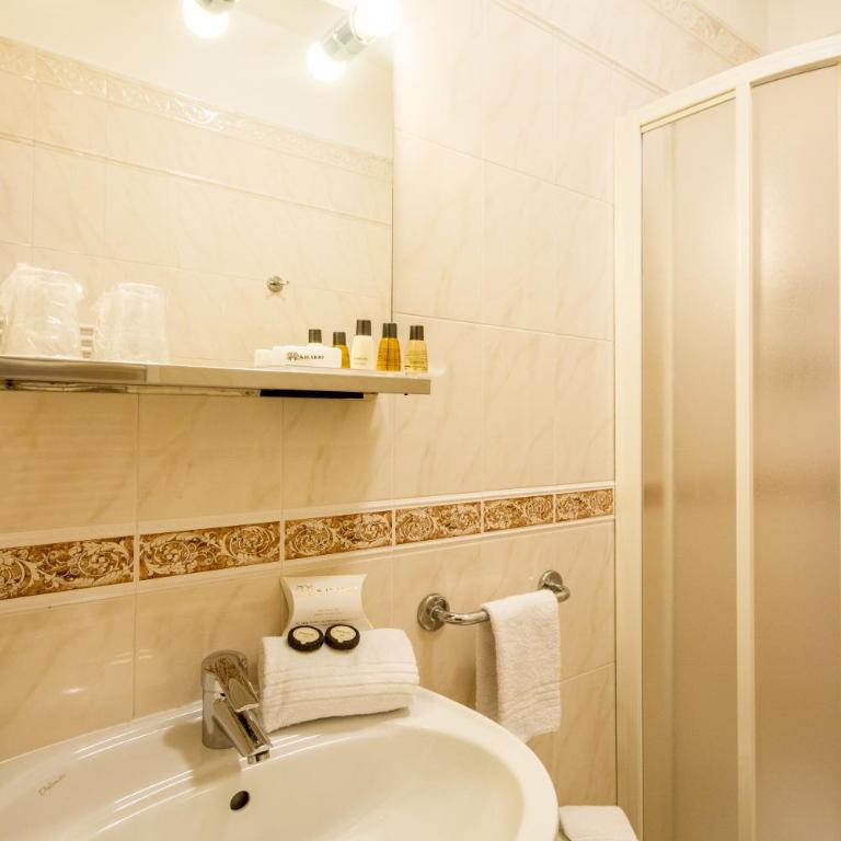 Hotel Sant'Ilario - Superior Triple Room - 5