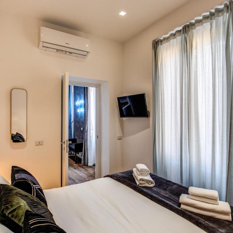 Lovely Rome Apartments - Historic City center - Apartment - 12