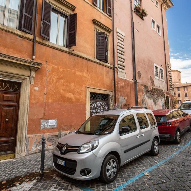 Lovely Rome Apartments - Historic City center - Apartment - 4