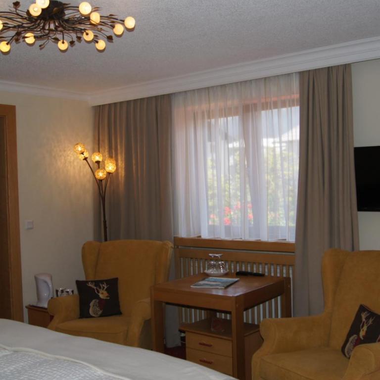 Pension Hartenfels - Doppelzimmer mit Balkon - 15