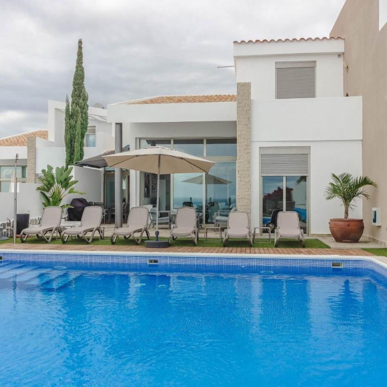 Villa Isabella, Luxury Villa with Heated Pool Ocean View in Adeje, Tenerife - Villa con piscina privada - 14