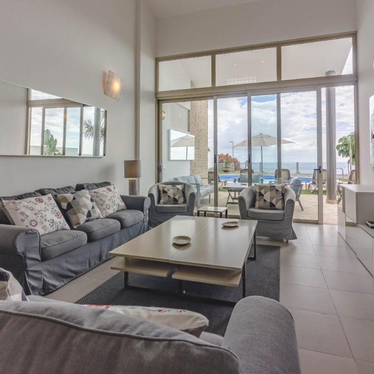 Villa Isabella, Luxury Villa with Heated Pool Ocean View in Adeje, Tenerife - Villa con piscina privada - 2