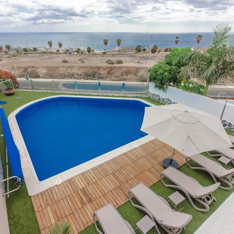 Villa Isabella, Luxury Villa with Heated Pool Ocean View in Adeje, Tenerife - Villa con piscina privada - 10