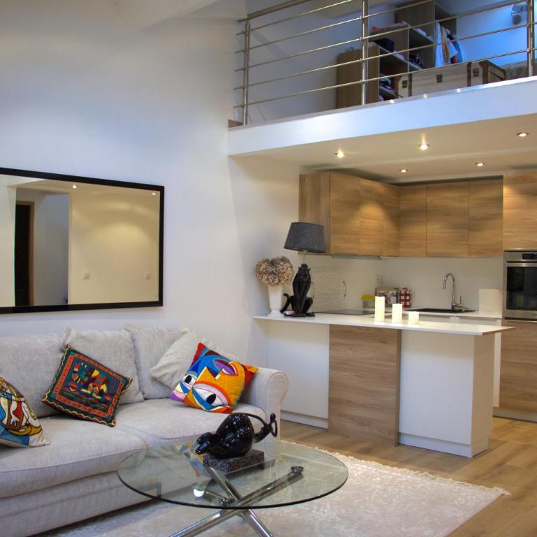 DUPLEX FONTAINE - Appartement Duplex coeur vieil Antibes Old city Marché provencal - Appartement - 3
