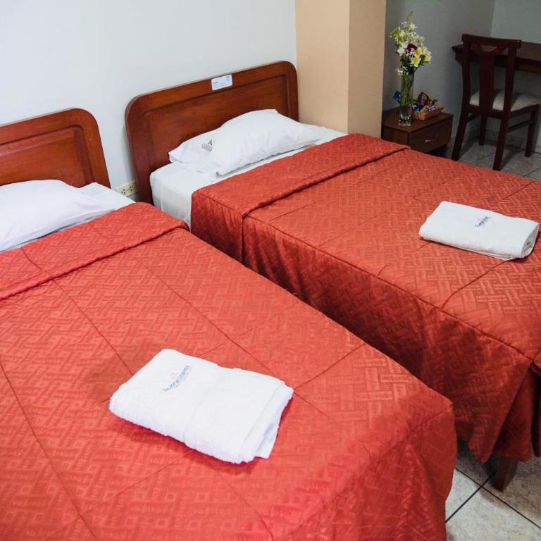 Hotel Jorge Chavez - Habitación Familiar - 1